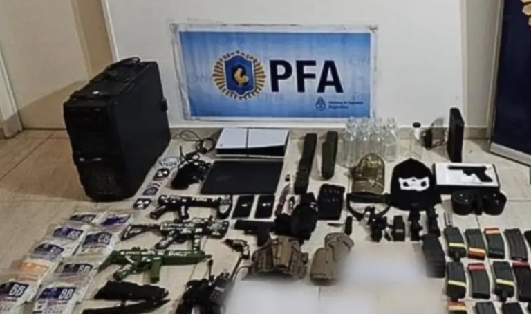 Imputan a adolescente que planeaba tiroteo masivo en una escuela porteña